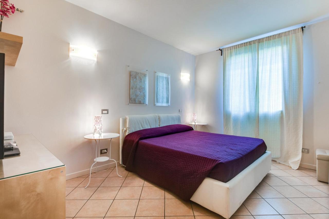 Casa Bonotto Appartement Desenzano del Garda Buitenkant foto