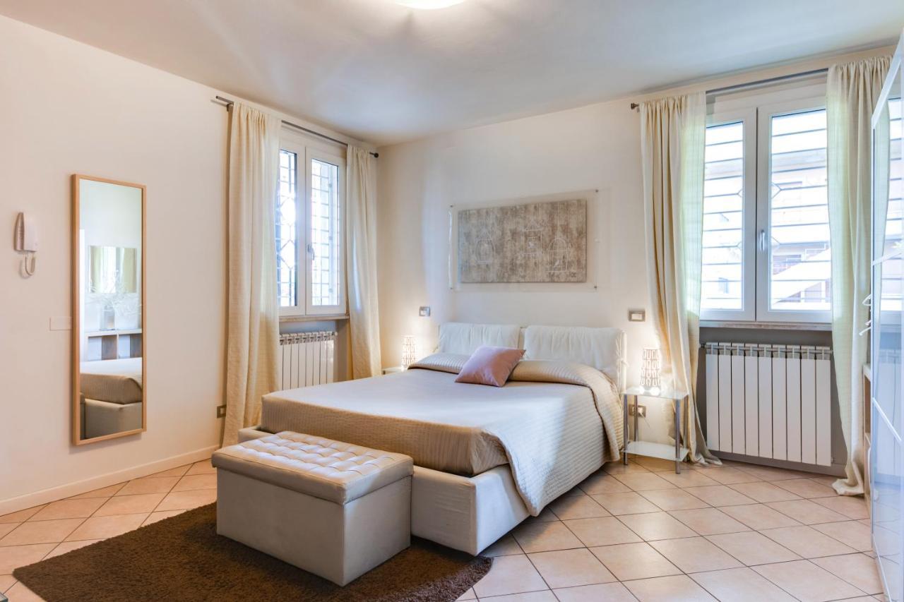 Casa Bonotto Appartement Desenzano del Garda Buitenkant foto