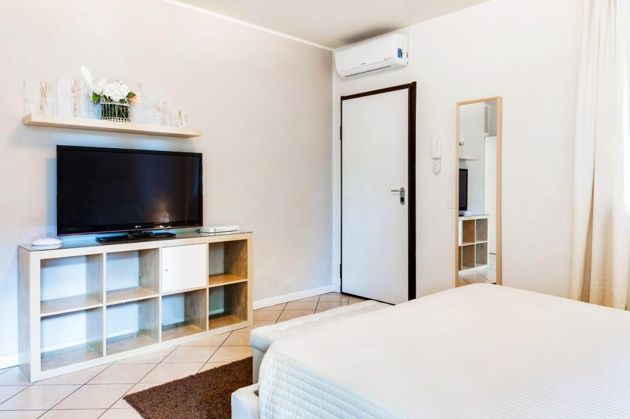 Casa Bonotto Appartement Desenzano del Garda Buitenkant foto